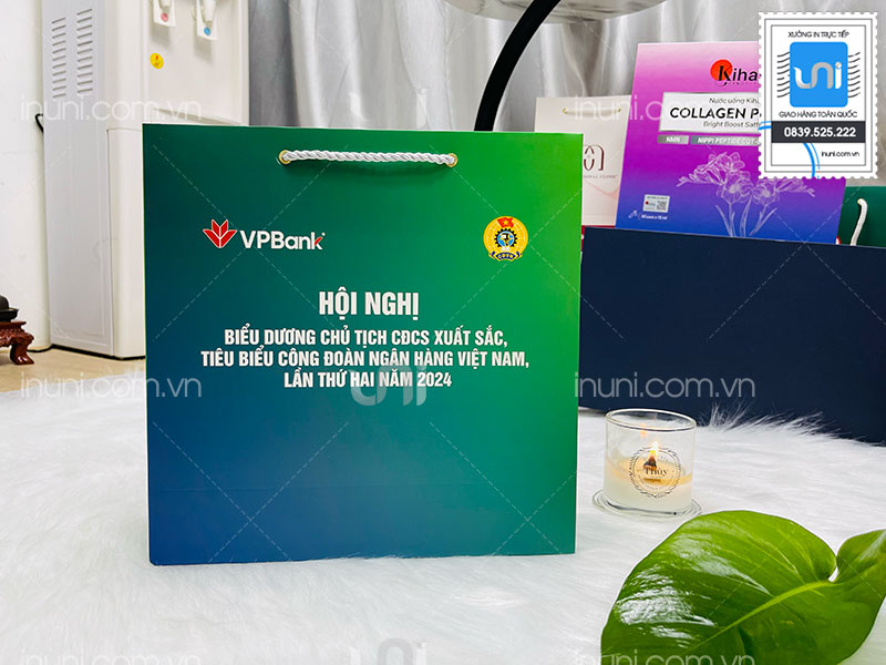 Túi giấy hội nghị Ngân hàng VP Bank